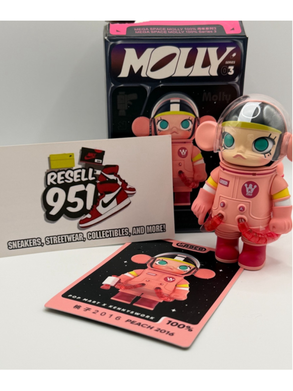 Pop Mart Mega Space Molly 100% Series 3 Figure — Molly Peach